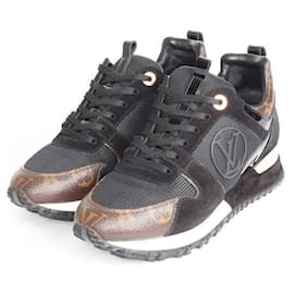Louis Vuitton Runaway Sneakers Gold
