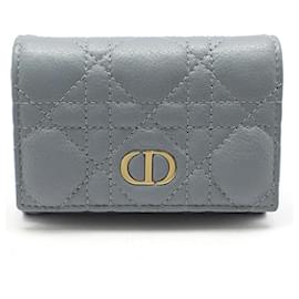 Cannage Kalbsleder Kartenetui in Cloud Blue - Dior