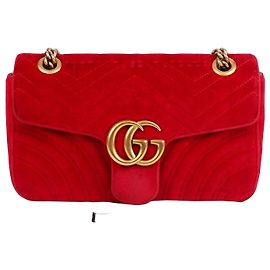 Gucci Piccola borsa a tracolla Marmont in scamosciato rosso