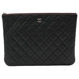 Chanel Clutch Black Caviar Argento Medium