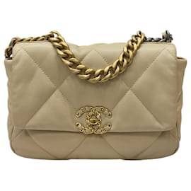 Chanel Borsa con patta Medium Beige