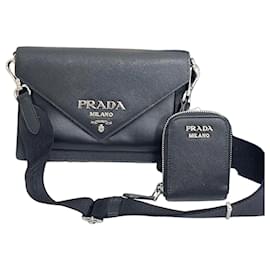 Borsa a tracolla a bustina in Saffiano nero - Prada