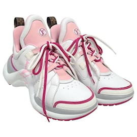 Louis Vuitton Sneakers Archlight in pelle monogrammata rosa