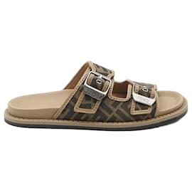 Fendi Sandali in tessuto AJZF