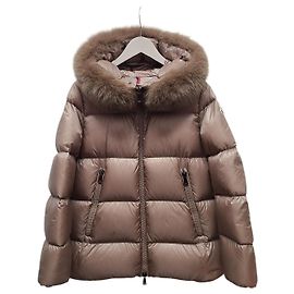 Moncler Giacca imbottita con cappuccio bordato in pelliccia di volpe
