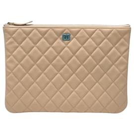Chanel Clutch Classic Medium Rosa Beige Caviar con Chip