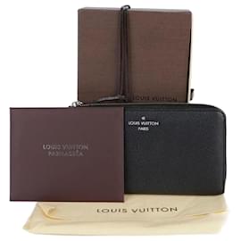 Louis Vuitton Cartera larga Comète en piel de becerro negra