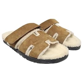 Sandali Cipree in shearling e scamosciato marrone dorato, pelle di capra - Hermès