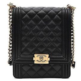 Chanel Bolso de solapa vertical en caviar