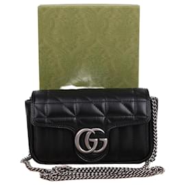 Gucci Mini borsa a catena trapuntata GG Marmont