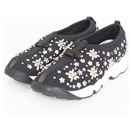 Dior Sneaker in maglia con perline Fusion