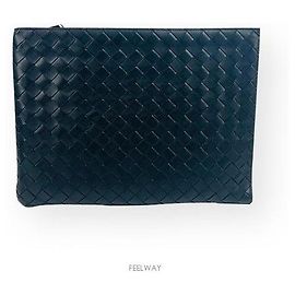 Bottega Veneta Clutch de malha preta unissexo