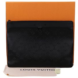 Louis Vuitton Pochette Discovery Large Clutch