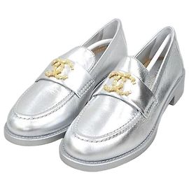 Chanel Mocasín Camellia
