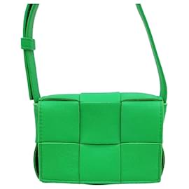 Bottega Veneta Mini Cassette Bag Intrecciato verde