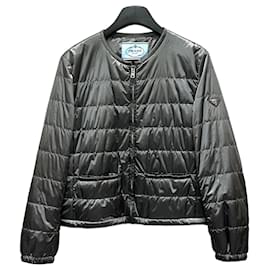 Leichte Nylon-Steppjacke mit Dreieckslogo - Prada