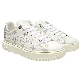 Louis Vuitton Timeout Sneaker mit weiß-silbernem Logo