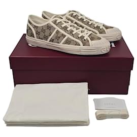Gucci Low-Top-Sneaker aus GG-Canvas