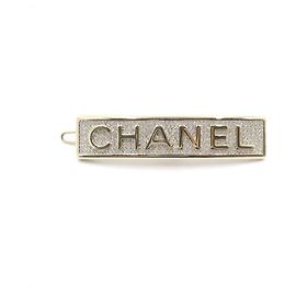 Chanel Fermaglio per capelli quadrato con iniziale in cristallo di stagione