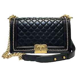 Chanel Borsa Boy in agnello con catena dorata Black