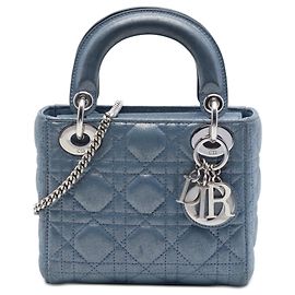 Lady Dior Cannage Mini aus irisierendem Lammleder in Blau von Dior