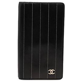 Portafoglio Chanel Black Lambskin Vertical Quilted Mademoiselle Yen