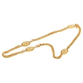 Collana station Chanel Gold CC con medaglione a corona placcato oro