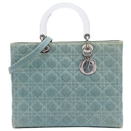 Lady Dior in denim blu, grande, manici in acrilico Cannage di Dior