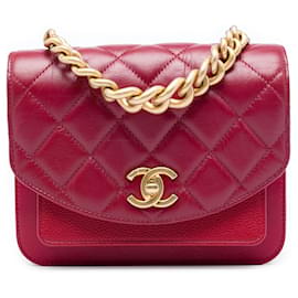 Chanel Mini Flap aus gestepptem Kalbsleder und Caviar in Rot mit Kettenhenkel