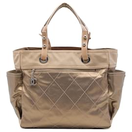 Tote Chanel Paris Biarritz in tela rivestita trapuntata oro Large