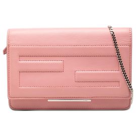 Portafoglio con catena Fendi in nappa rosa