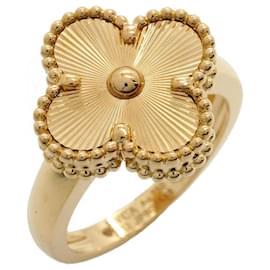 Van Cleef & Arpels Alhambra Guilloche Ring