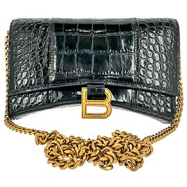 Carteira com corrente Hourglass em couro preto com relevo de crocodilo Balenciaga