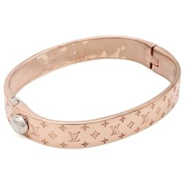 Pulsera rígida Louis Vuitton Monogram Cuff Nanogram en oro rosa