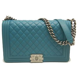 Borsa a tracolla Chanel Boy Chanel 25 Matelassé in blu