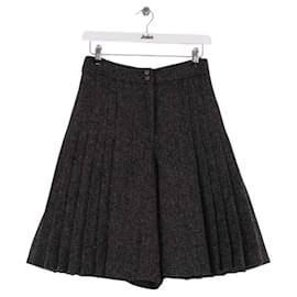 Pantaloncini Chanel in lana grigi