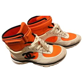 Chanel Sneakers alte CC in tessuto e pelle Bianco/Arancione, Taglia 37