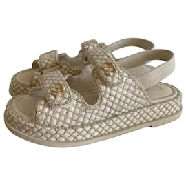Sandali Dad Chanel in tweed avorio e oro