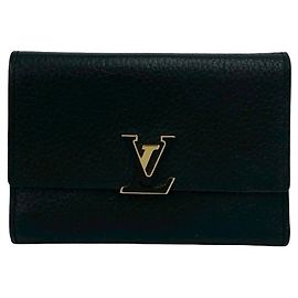 Louis Vuitton Portefeuille Capucines Compact Leather Tri-fold Wallet
