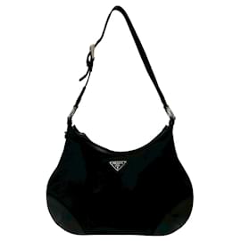 Tote a spalla in nylon e pelle Prada