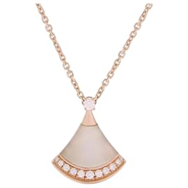 Bulgari Collana Diva Dream in madreperla e diamante Bvlgari