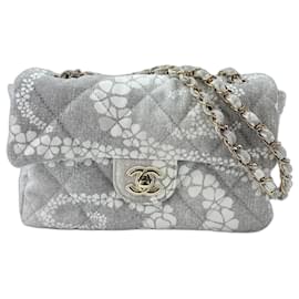Borsa a tracolla Chanel Coco Beach 23 in tela grigia