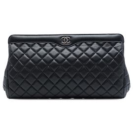 Clutch Chanel Black Large CC Quilted Caviar Frame