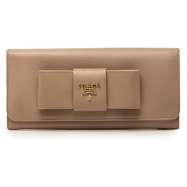 Carteira Continental Long Saffiano Marrom com Laço Prada