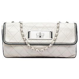 Chanel White Quilted Aged Lambskin Reissue 2.55 East West Flap
