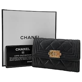 Chanel Boy Kartenetui mit Klappe in Goldton