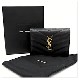 Cartera Compacta Monogram Matelassé Negra - Saint Laurent