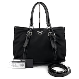 Prada Borsa Tote e Borsa a Spalla in Nylon Pocono Argento