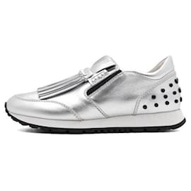 Sneaker da donna argentate metallizzate con frange kiltie e nappe - Tod's