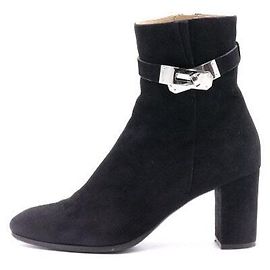 Hermès Botines de ante negro con hebilla plateada